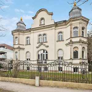 Wiener Palais Am Grossen Garten, Arbeitsplatz, Familie, 7 Pers, Smart-tv Dresden